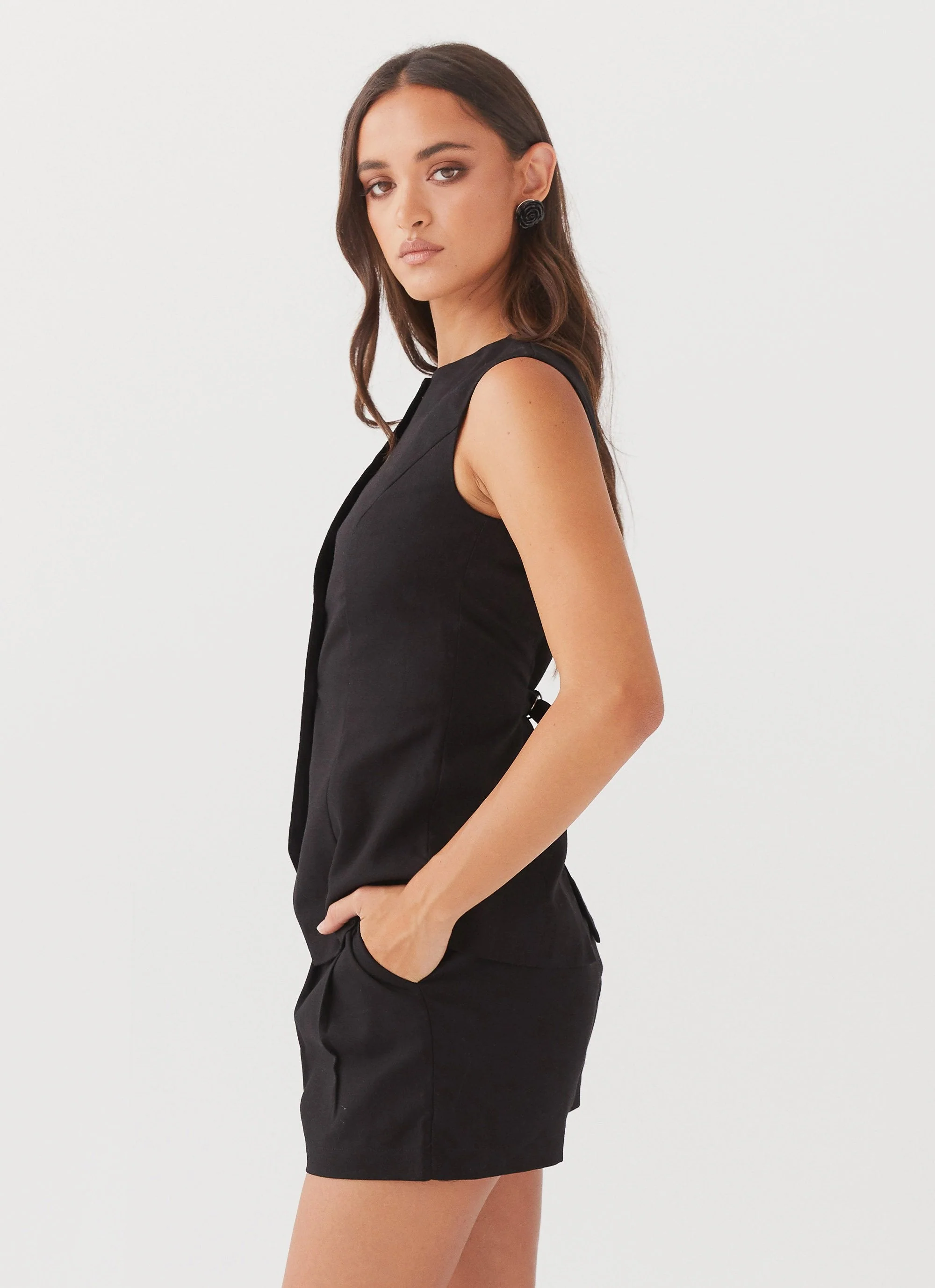 Born For Bordeaux Linen Shorts - Black - Image 2