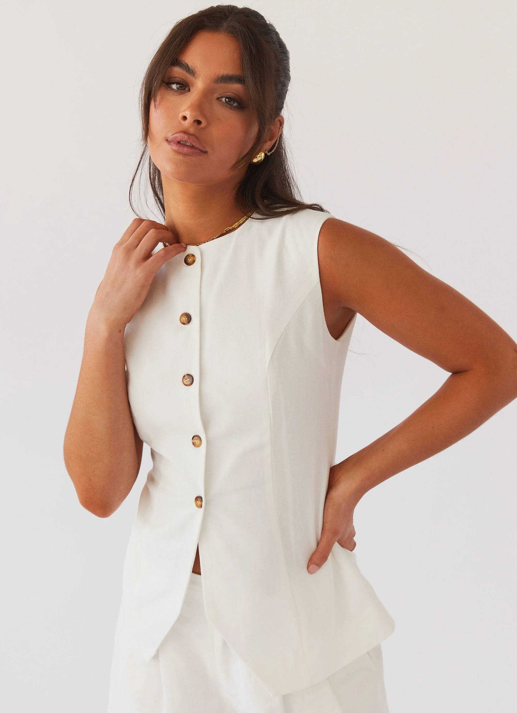Born For Bordeaux Linen Vest - White - Image 5