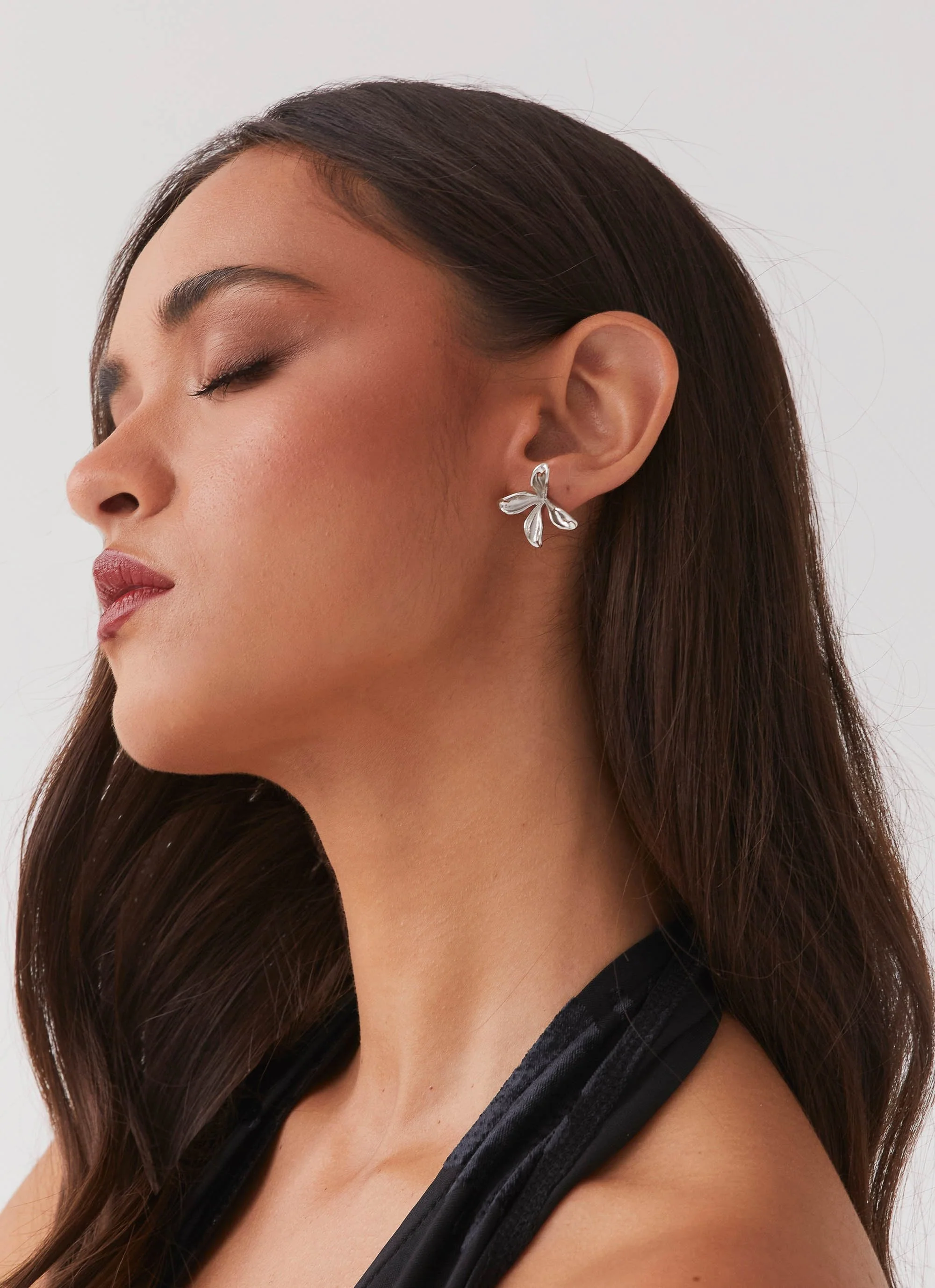 Brie Flower Earrings - Silver - Image 3