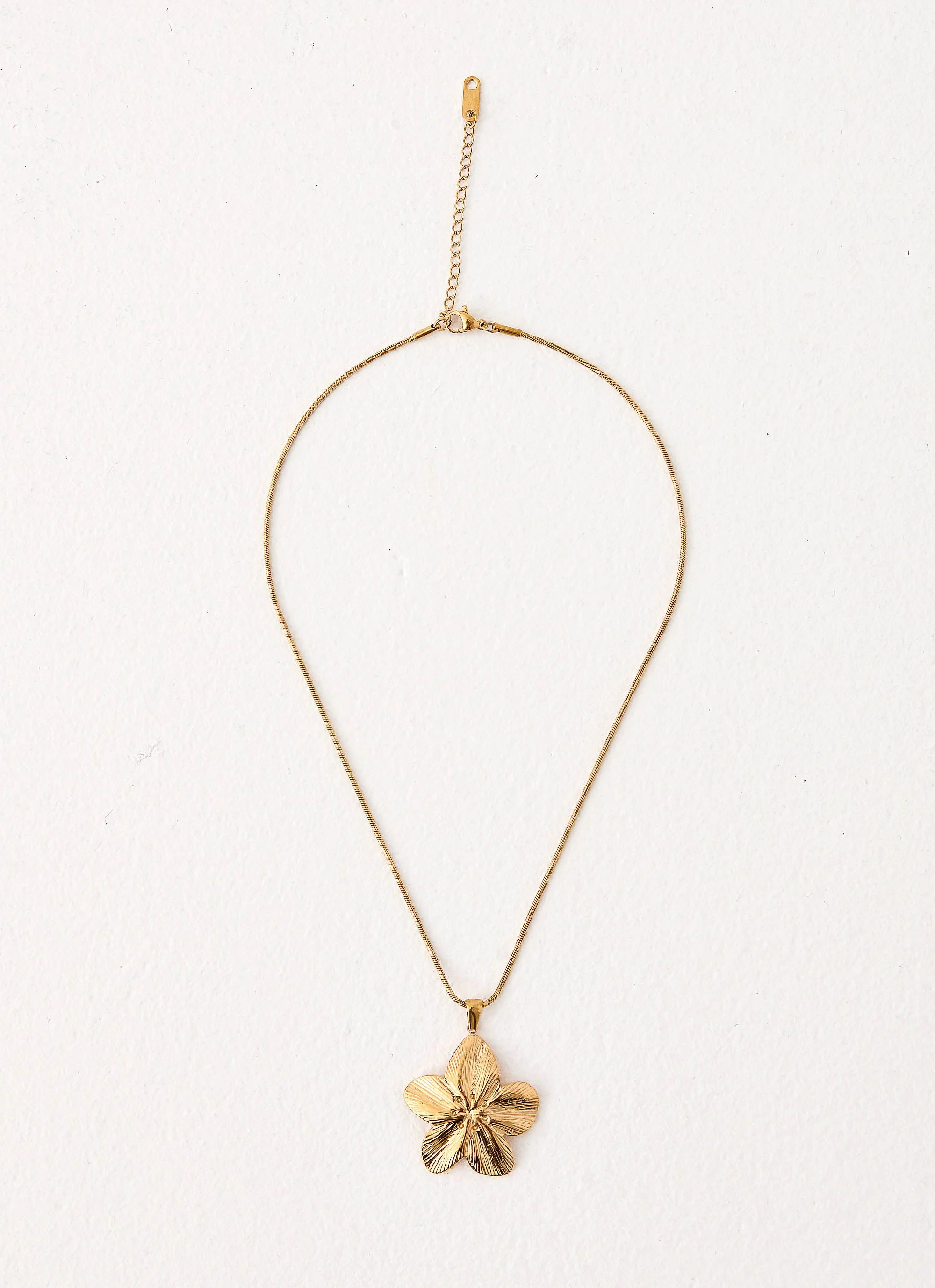 Hibiscus Gold Necklace - Gold